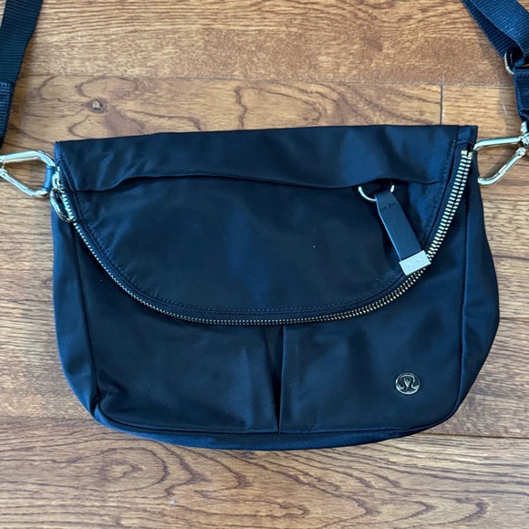 Lululemon Festival Bag - Picture 2 of 7